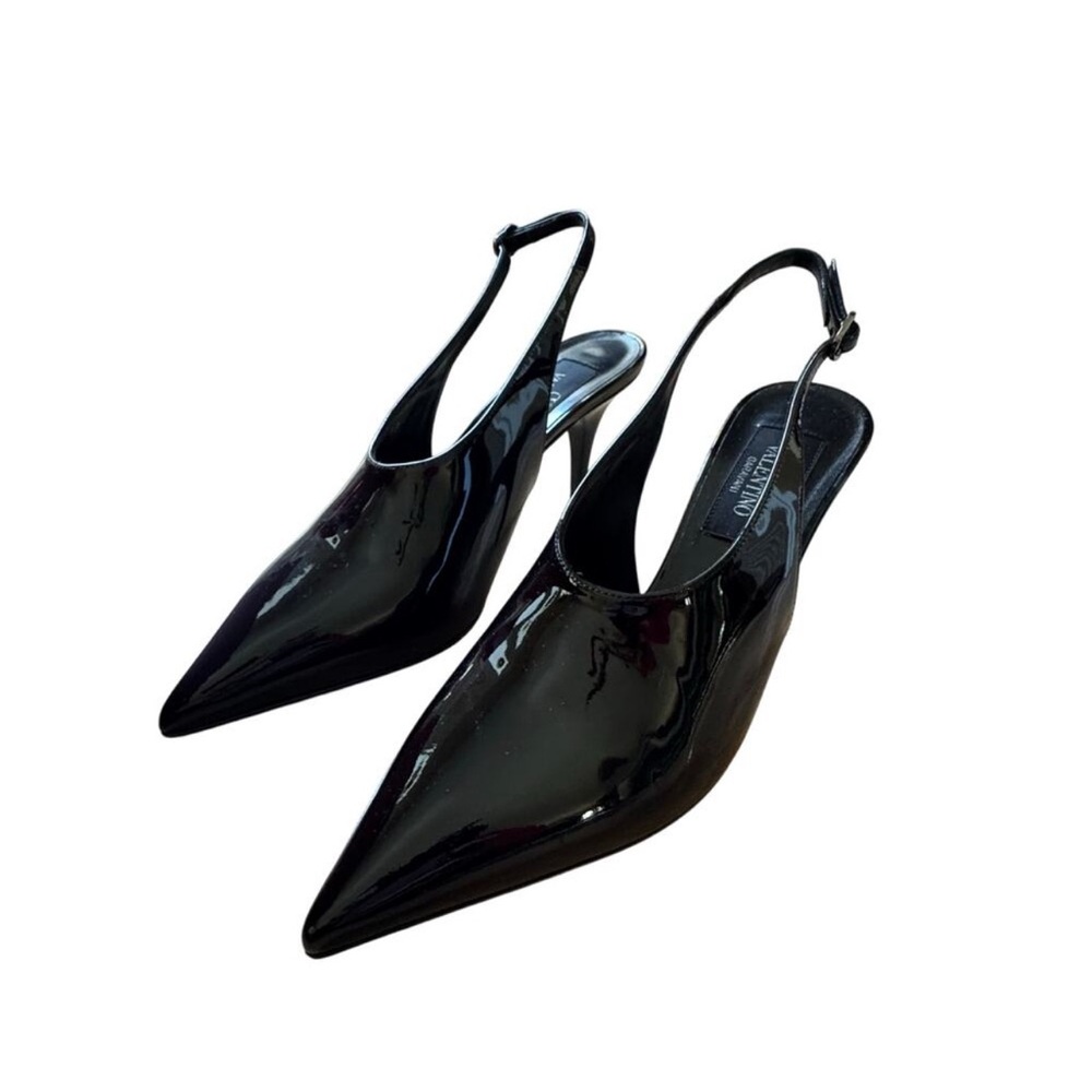 NWT Valentino Garavani Glossy Black Slingback Heels size 37 (US 6.5)